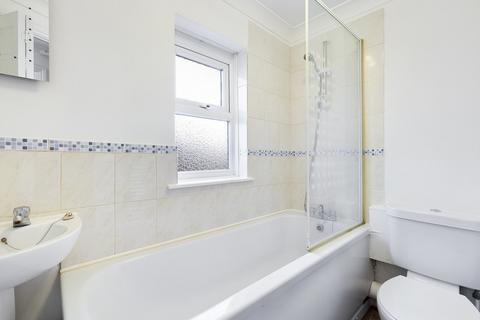 1 bedroom flat to rent, East Cliff, Folkestone