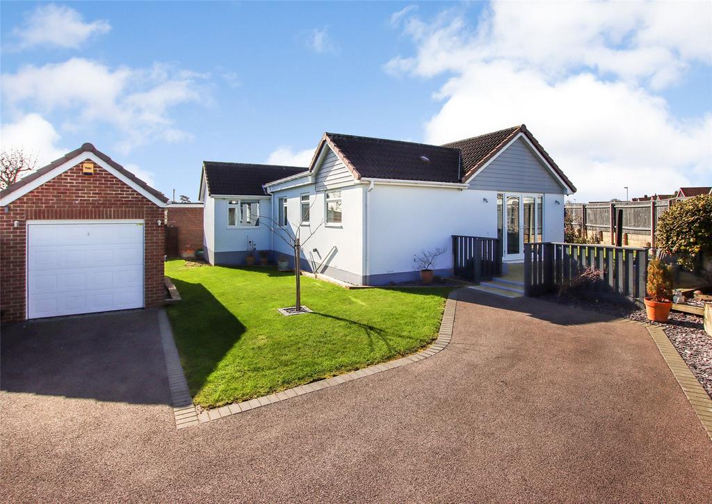 Beresford Road, Lymington, Hampshire, SO41 3 bed bungalow £749,950