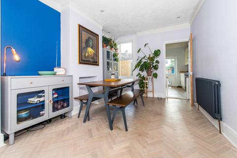 19 Beddington Grove, Wallington, SM6 8LB