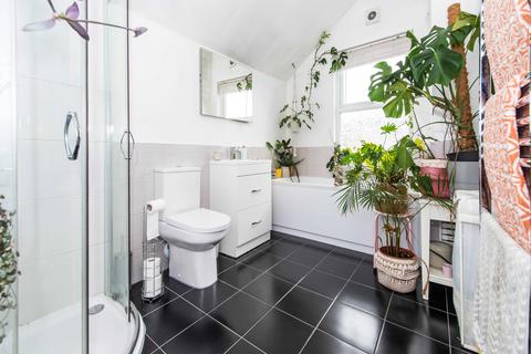 19 Beddington Grove, Wallington, SM6 8LB