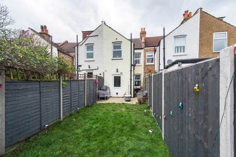 19 Beddington Grove, Wallington, SM6 8LB
