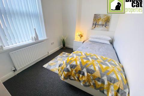 1 bedroom in a house share to rent - 2 Salus Street, Burnley, BB10
