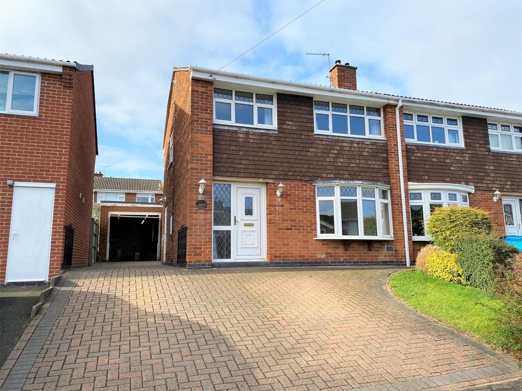 Keats Drive, Swadlincote 3 bed semidetached house £195,000