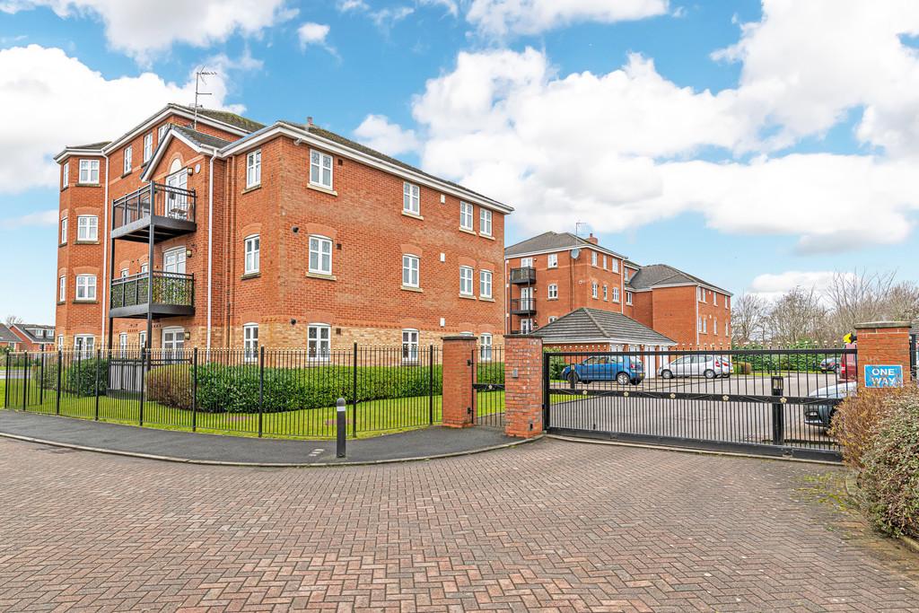 Washington Drive, Chapelford... 2 bed apartment £200,000