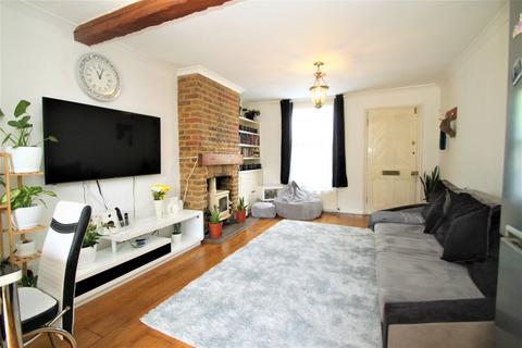 201 Manor Road, Chigwell, IG7 4JY