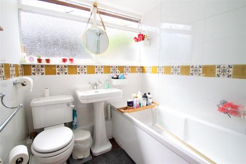 201 Manor Road, Chigwell, IG7 4JY