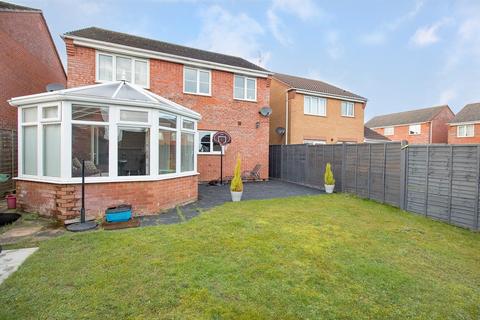 3 Denne Close, Corby, NN18 8NP