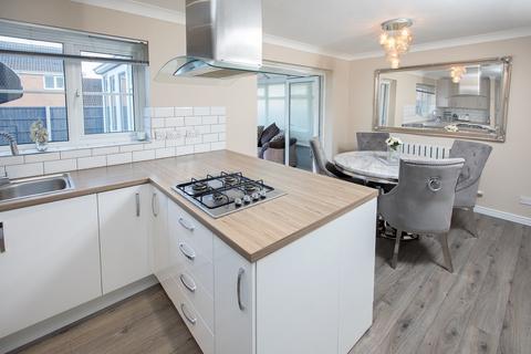 3 Denne Close, Corby, NN18 8NP