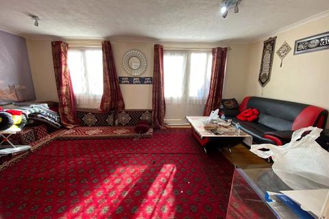 18 Burrell Close, Edgware, HA8 8FH
