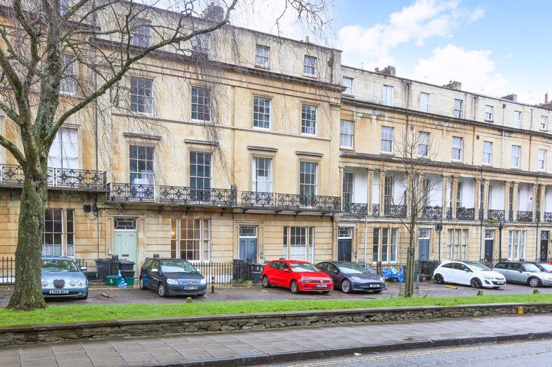 Buckingham Place, Bristol 2 bed apartment £385,000