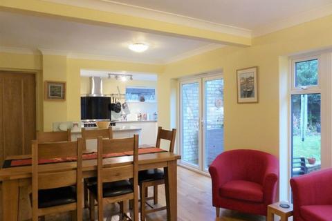 59 Avenue Road, Cranleigh, GU6 7LJ