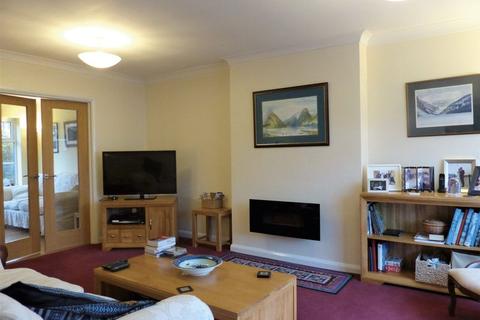 59 Avenue Road, Cranleigh, GU6 7LJ
