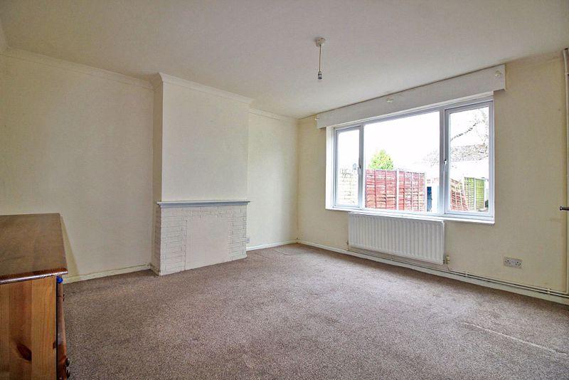 Lawrence Avenue, Wednesfield, Wolverhampton 3 bed semidetached house