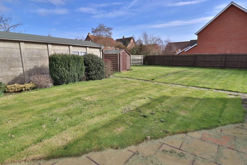 Norwich Road, Long Stratton 3 bed detached bungalow £325,000