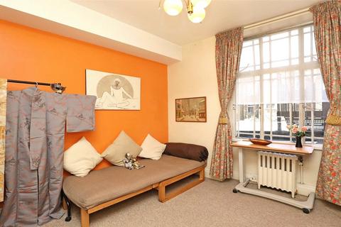 2 bedroom flat to rent, Queensway, Bayswater, W2
