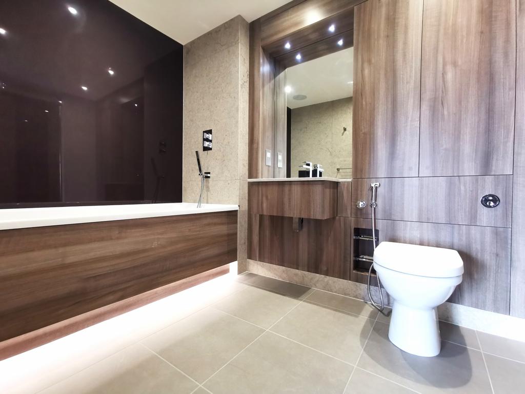 En-Suite to Bedroom 1