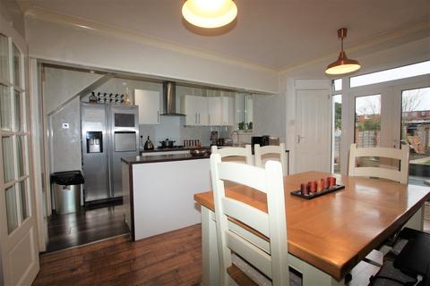 52 Castleton Road, Mitcham, CR4 1NY