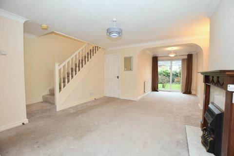 3 bedroom mews to rent, Spa Garth, Clitheroe, BB7 1JD