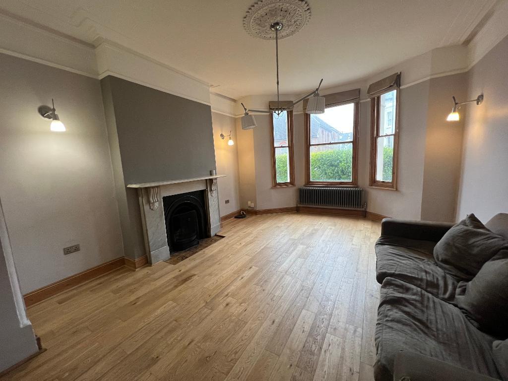 Clarendon Villas, Hove, East Sussex, BN3 3RB 2 bed flat £1,450 pcm (£