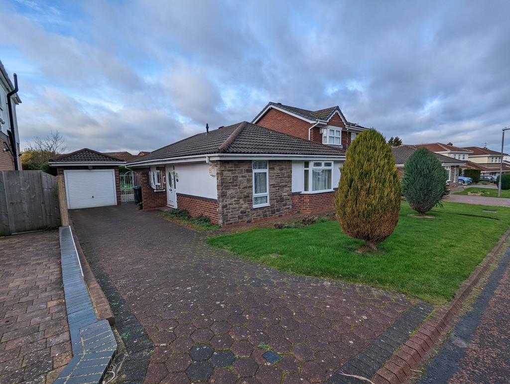 Laurel Way, Crawcrook, Ryton 3 bed detached bungalow £280,000