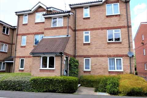 1 bedroom apartment to rent, Howard Close, Waltham Abbey