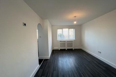 1 bedroom apartment to rent, Howard Close, Waltham Abbey