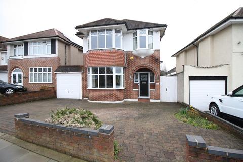 71 The Ridgeway, Ruislip, HA4 8QQ