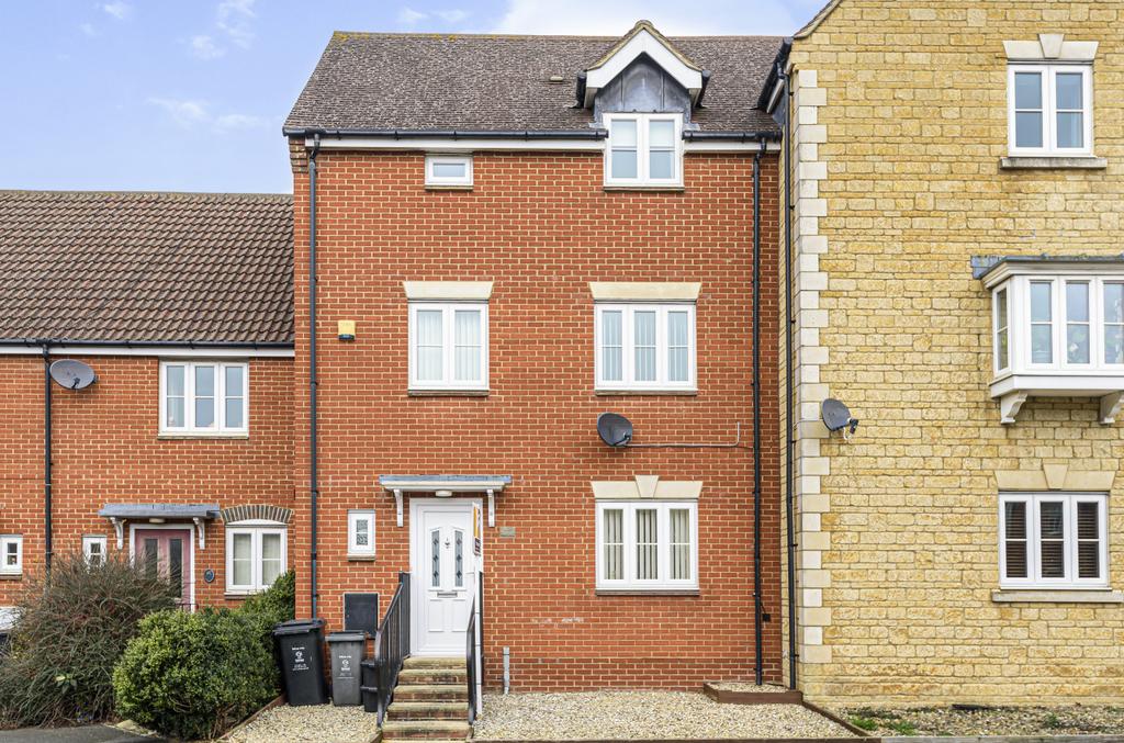 Millgrove Street, Redhouse, Swindon... 4 bed terraced house £325,000