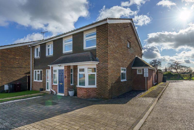 Little Breach, Chichester 3 bed semidetached house £450,000
