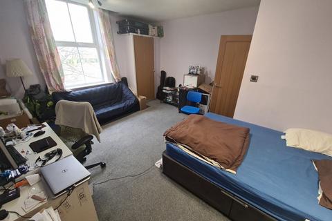 1 bedroom house to rent, Moorland Road, Leeds