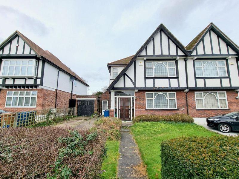 Furham Feild, Hatch End 3 bed semidetached house £825,000