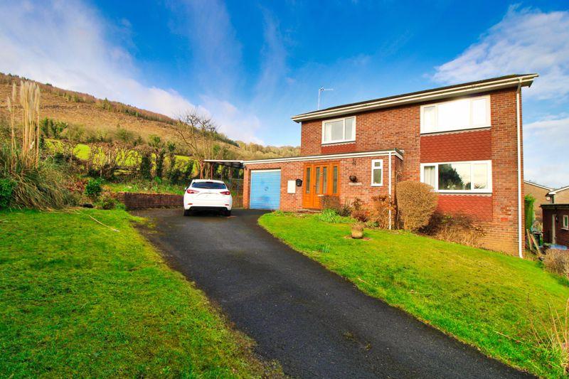Elm Drive, Llanellen, Abergavenny 4 bed detached house £425,000
