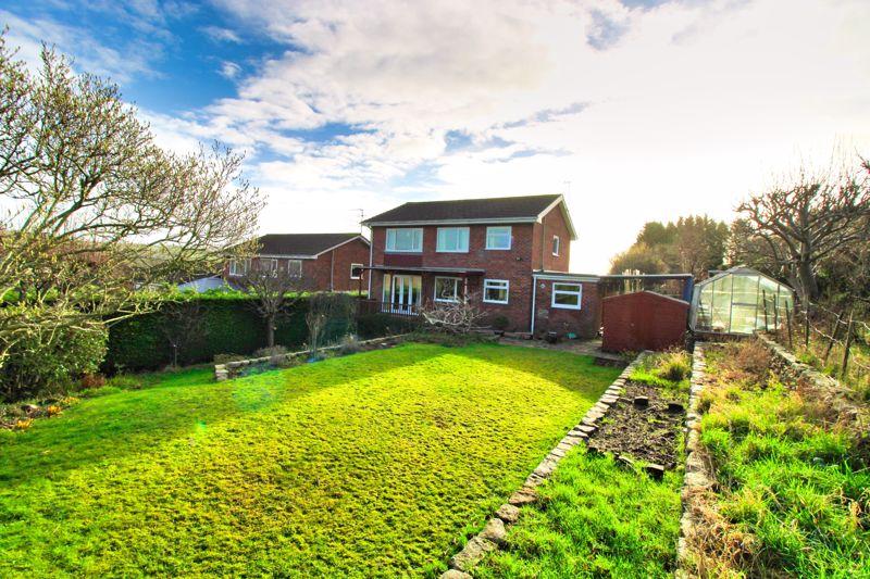 Elm Drive, Llanellen, Abergavenny 4 bed detached house £425,000