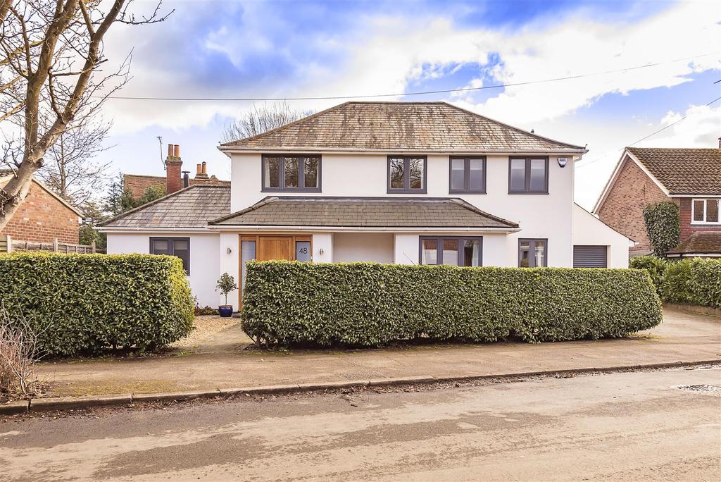 Bloomfield Road, Harpenden 4 bed detached house £1,500,000