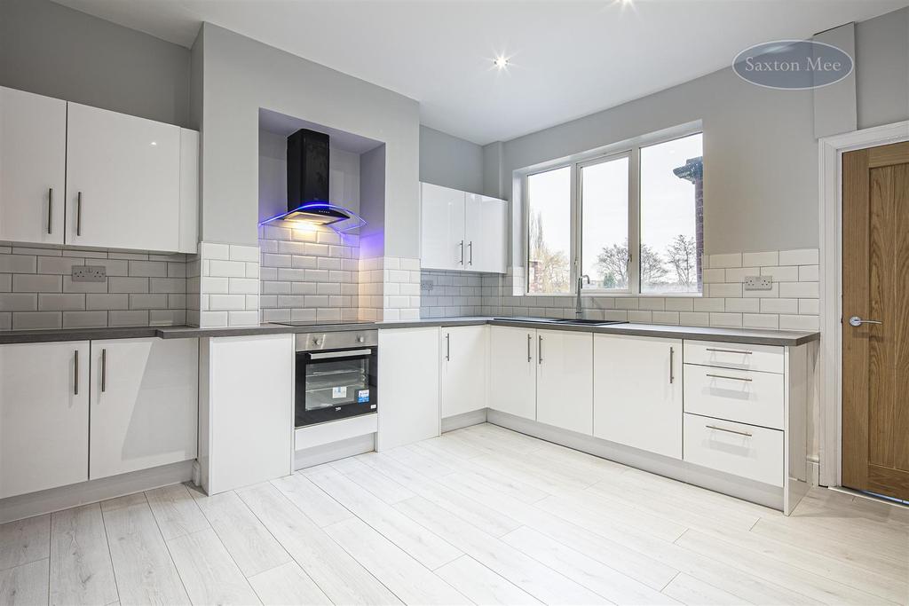 The Wheel, Ecclesfield, S35 9ZA 3 bed terraced house £230,000