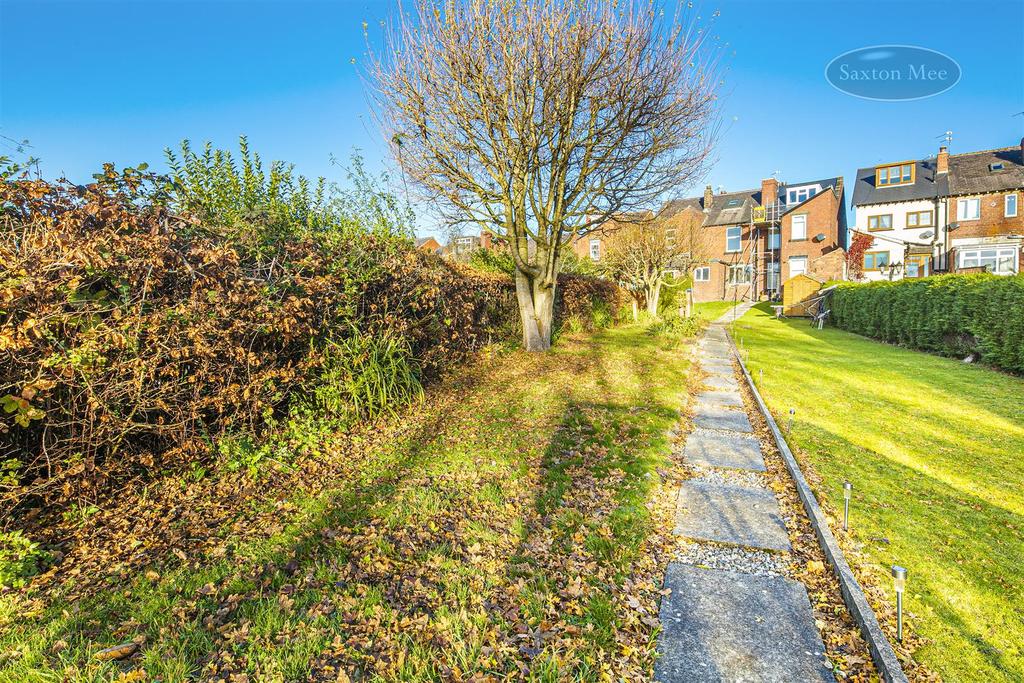 The Wheel, Ecclesfield, S35 9ZA 3 bed terraced house £230,000