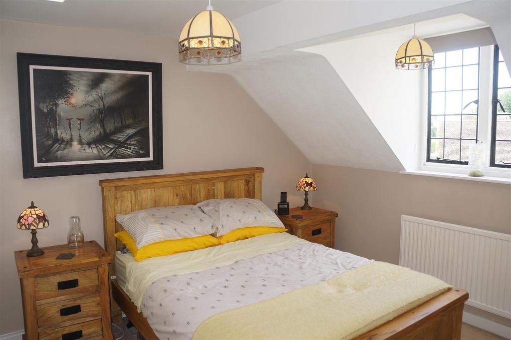 Bedroom 1.JPG