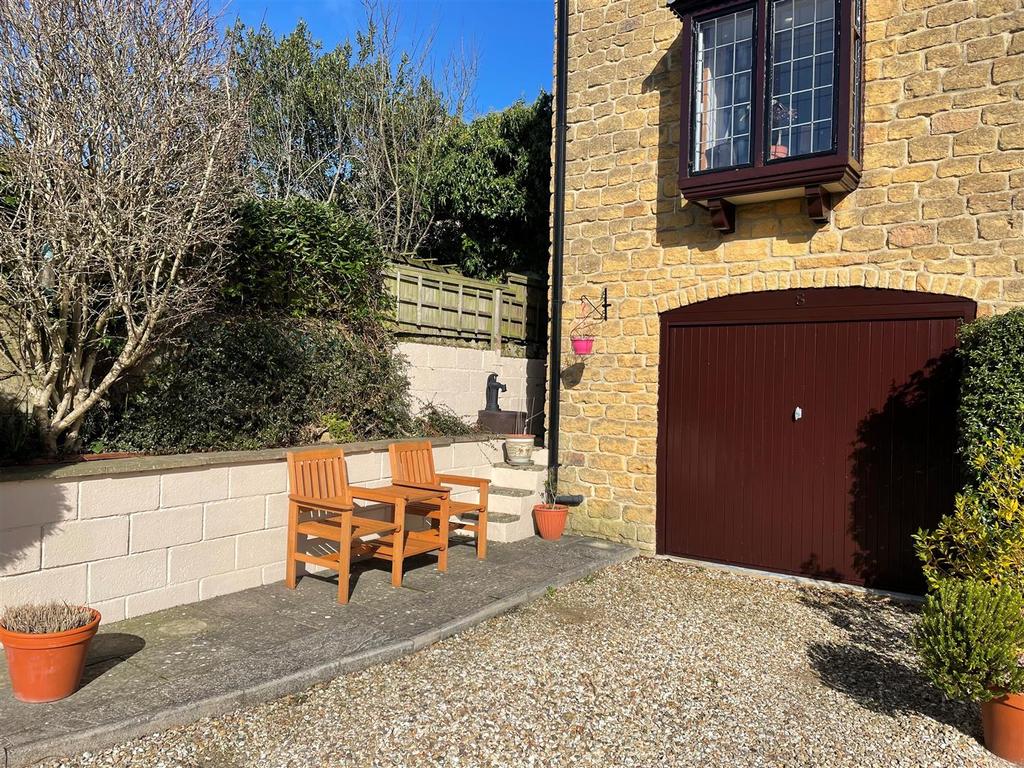 New garage side 4.jpg