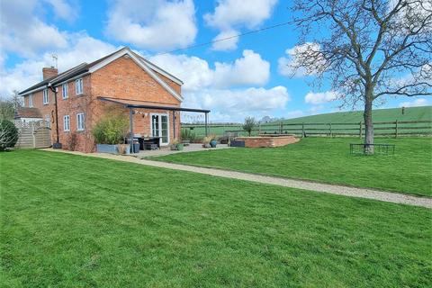 Greenways Gloucester Road, Upleadon, Newent, GL18 1EH