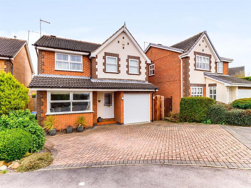 Poplars Way, Beverley 4 bed detached house £335,000