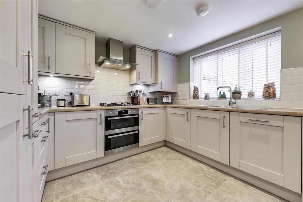 Kitchen / breakfast room