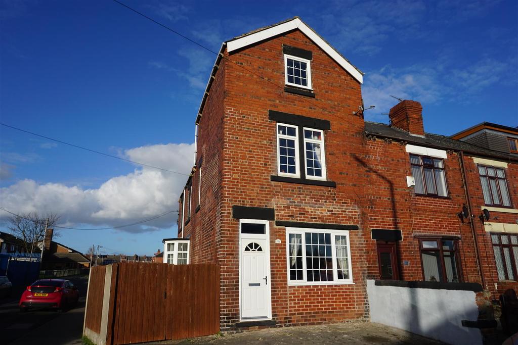 High Street, Thurnscoe, Rotherham 4 bed end of terrace house for sale