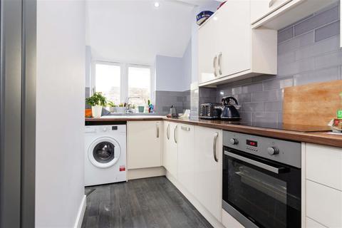 11 Lyndhurst Road, Worthing, BN11 2DB