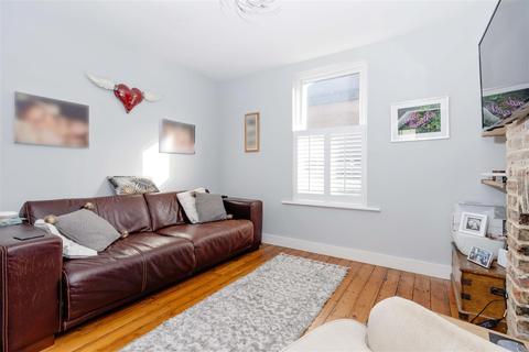 11 Lyndhurst Road, Worthing, BN11 2DB