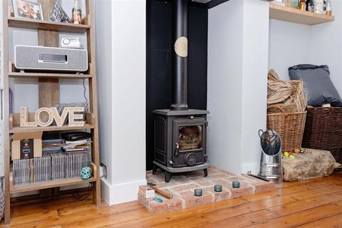 11 Lyndhurst Road, Worthing, BN11 2DB