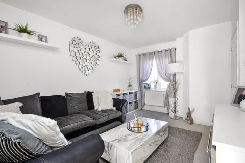 17 Batchelor Way, Downton, Salisbury, SP5 3FN