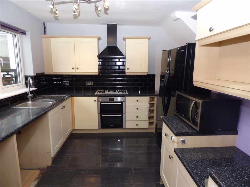 Westley Avenue, Whitley Bay 3 bed terraced house £995 pcm (£230 pw)