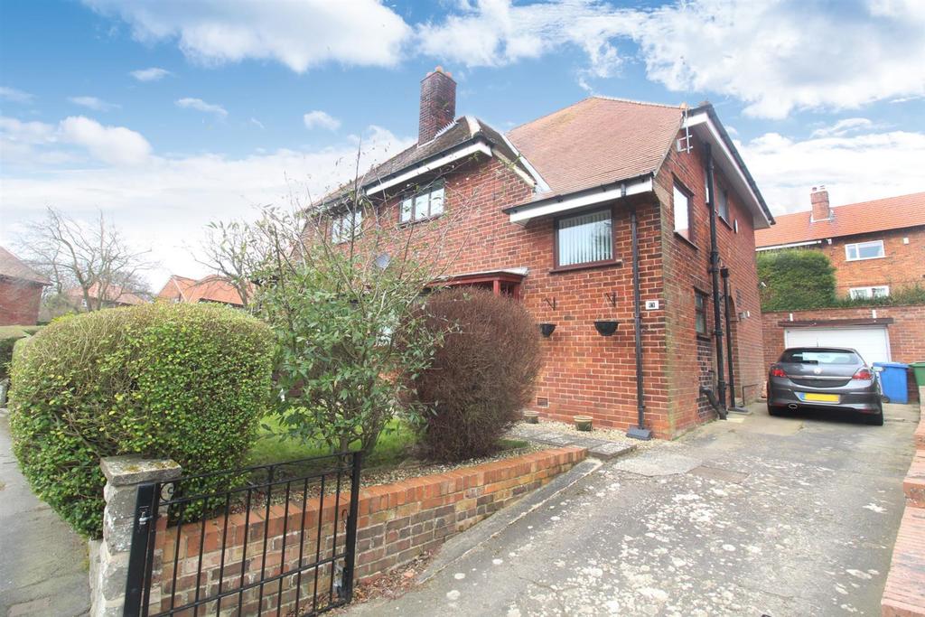 Glenside, Scarborough 3 bed semidetached house £240,000