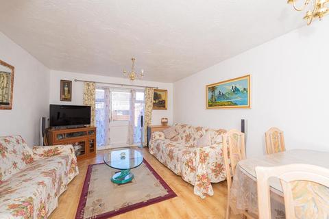 124 Jasmin Road, Epsom, KT19 9DX