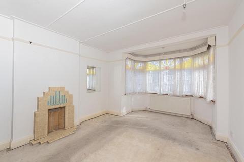 39 Thorndon Gardens, Epsom, KT19 0QB